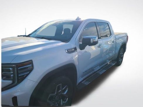Used 2022 GMC Sierra 1500 SLT w/ SLT Convenience Package image 7