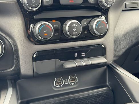 Used 2022 RAM 1500 Big Horn AWD/4WD image 26