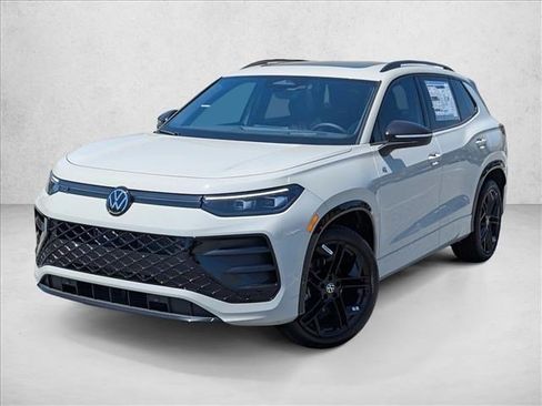 New 2026 Volkswagen Tiguan SE R-Line FWD image 1