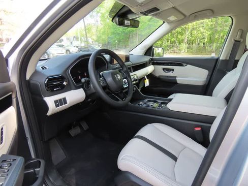 New 2026 Honda Pilot EX-L image 2