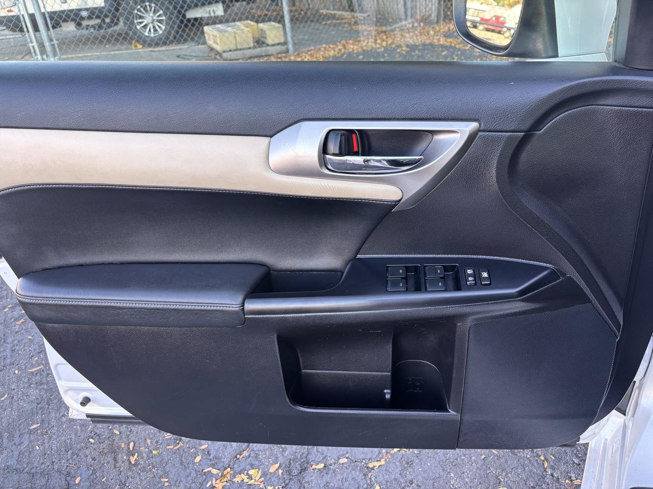 Used 2016 Lexus CT 200h w/ Seat Comfort Package FWD image 22