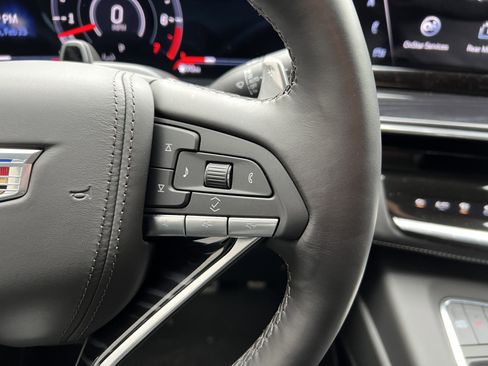 Used 2024 Cadillac Escalade V w/ LPO, ONYX Package image 31