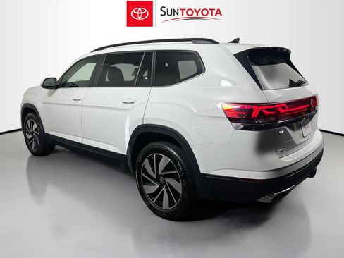 Used 2024 Volkswagen Atlas SE image 6