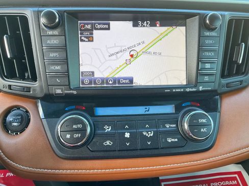 Used 2018 Toyota RAV4 Limited w/ Advanced Technology Package image 32