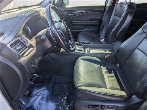 Used 2016 Honda Pilot Elite image 12