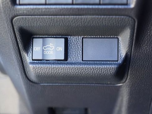 Certified 2024 Toyota Tacoma TRD Off-Road image 19