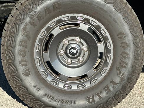 New 2025 Ford Bronco Badlands w/ Sasquatch Package AWD/4WD image 32
