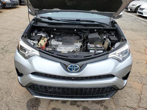 Used 2016 Toyota RAV4 SE image 14