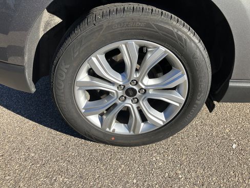 Used 2024 Ford Edge Titanium AWD/4WD image 19