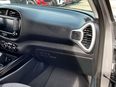 Used 2024 Kia Soul LX w/ Option Group 015 image 17