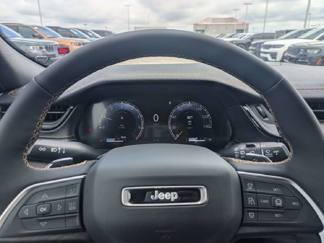 New 2026 Jeep Grand Cherokee Limited AWD/4WD image 32