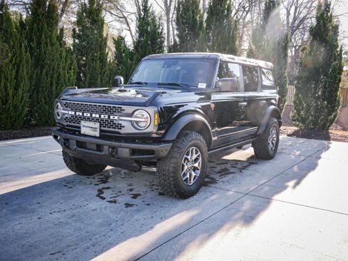Used 2021 Ford Bronco Badlands image 5