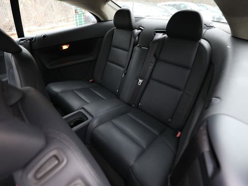 Used 2009 Volvo C70 T5 image 12