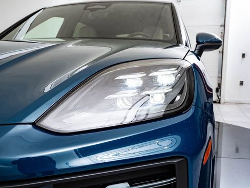 New 2026 Porsche Cayenne AWD/4WD image 14