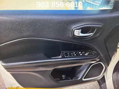 Used 2021 Jeep Compass Limited image 9