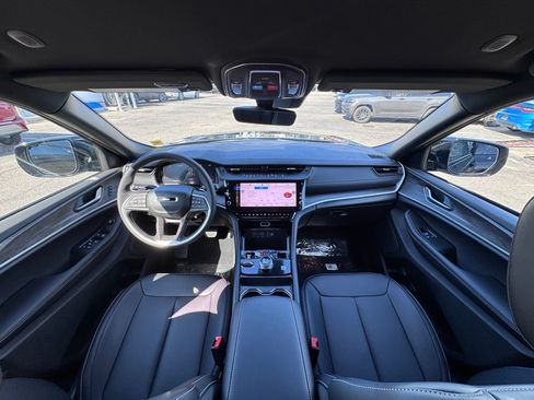 New 2026 Jeep Grand Cherokee Limited AWD/4WD image 23