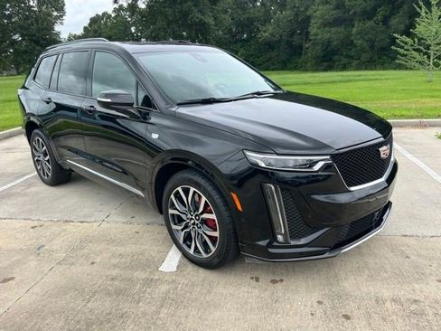 Certified 2023 Cadillac XT6 Sport w/ Platinum Package AWD/4WD image 10