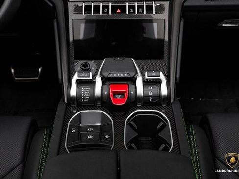Used 2022 Lamborghini Urus AWD/4WD image 41