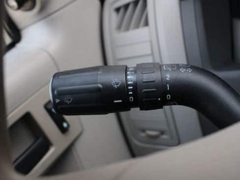 Used 2010 Ford Escape XLS AWD/4WD image 12