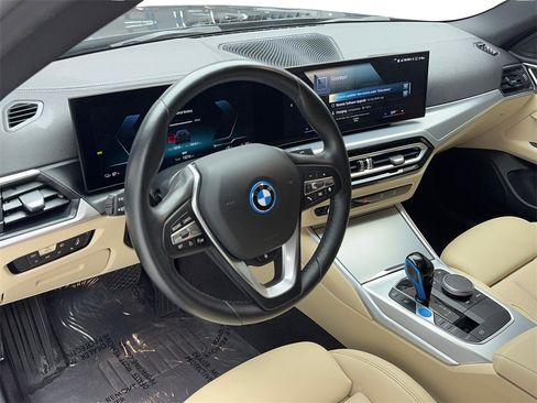 Used 2022 BMW i4 eDrive40 w/ Premium Package image 14