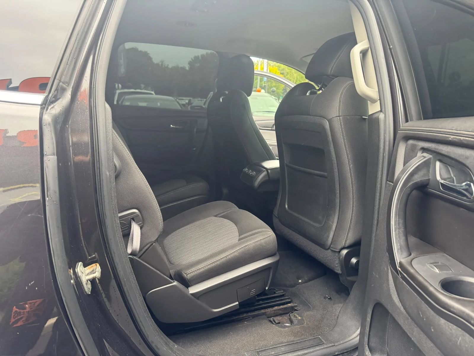 Used 2017 Chevrolet Traverse LT FWD image 14