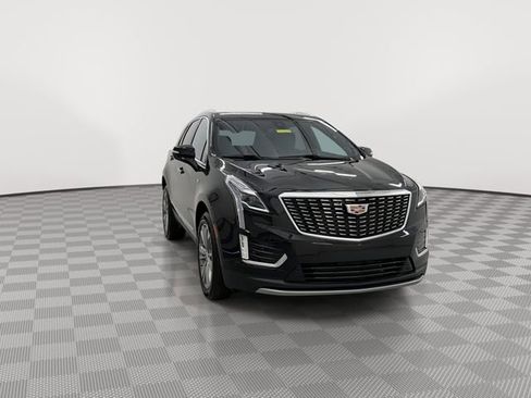 Certified 2025 Cadillac XT5 Premium Luxury w/ LPO, Floor Liner Package AWD/4WD image 2