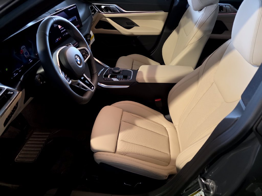 New 2026 BMW 430i w/ M Sport Package RWD image 7