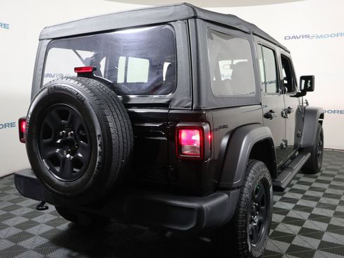 Used 2022 Jeep Wrangler Unlimited Sport image 6