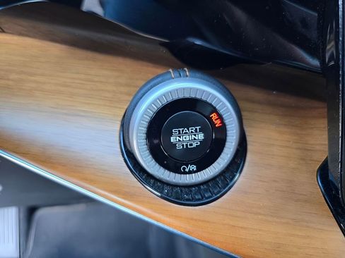 Used 2024 Jeep Grand Wagoneer L Series III image 68