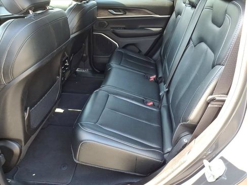 Used 2024 Jeep Grand Cherokee Limited 4xe AWD/4WD image 11
