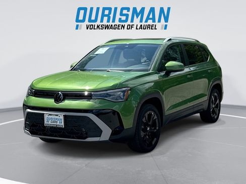New 2026 Volkswagen Taos SE FWD image 1