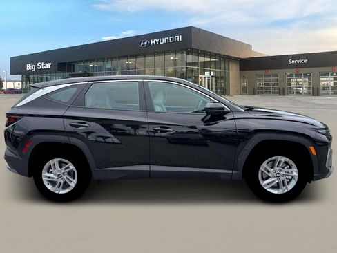 New 2026 Hyundai Tucson SE image 9