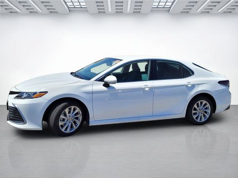 Used 2023 Toyota Camry LE FWD image 15