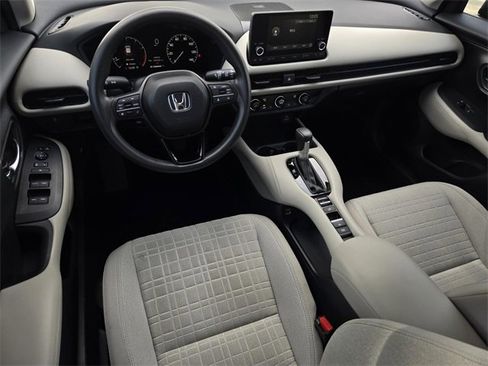Used 2023 Honda HR-V LX image 17