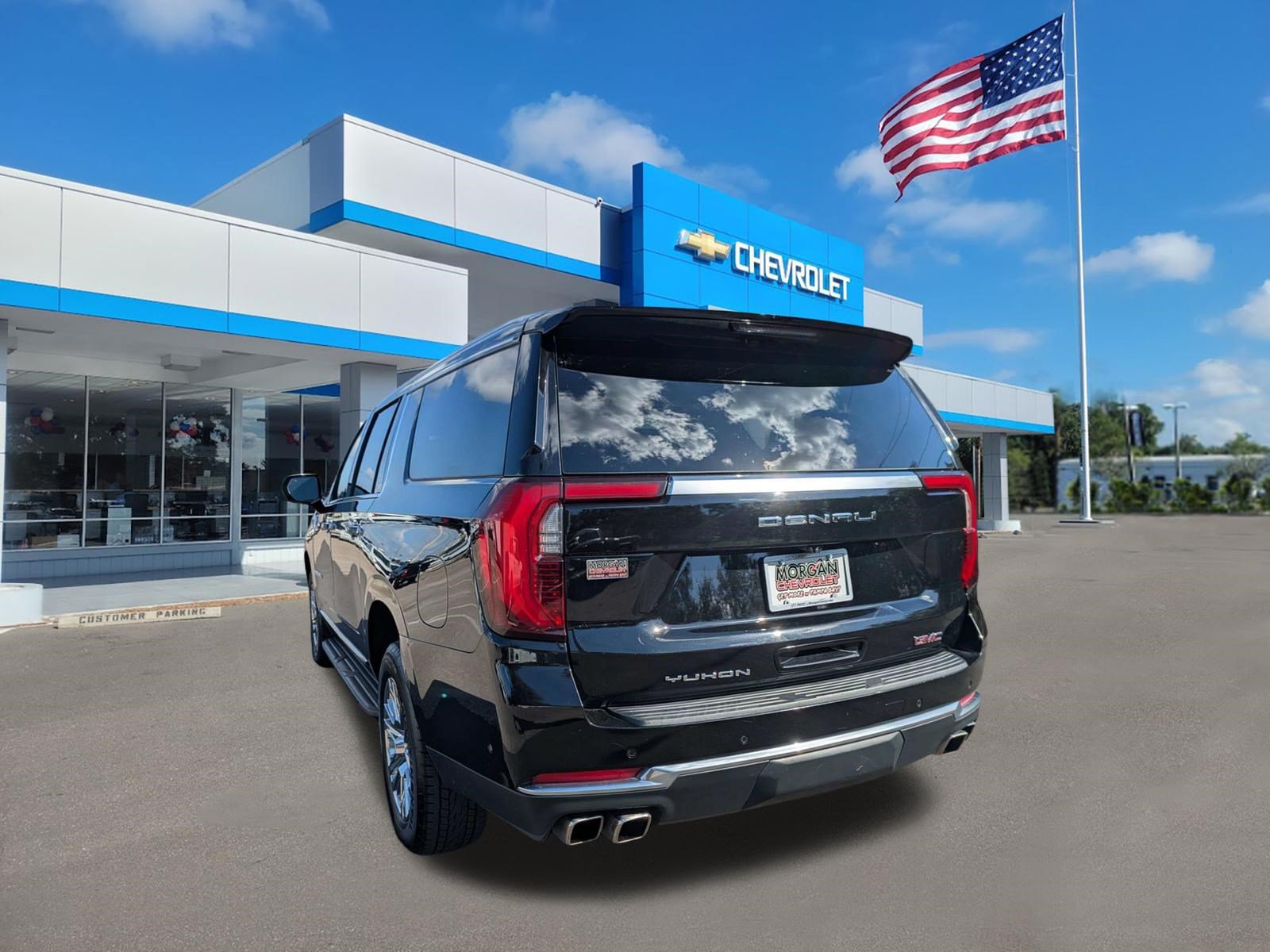 Used 2025 GMC Yukon XL Denali AWD/4WD image 5