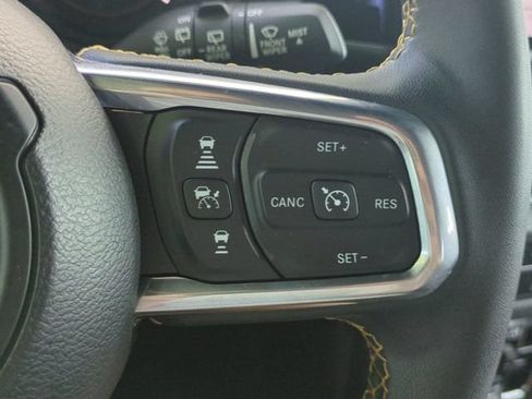 Certified 2024 Jeep Wrangler Unlimited Sahara w/ Safety Group AWD/4WD image 18
