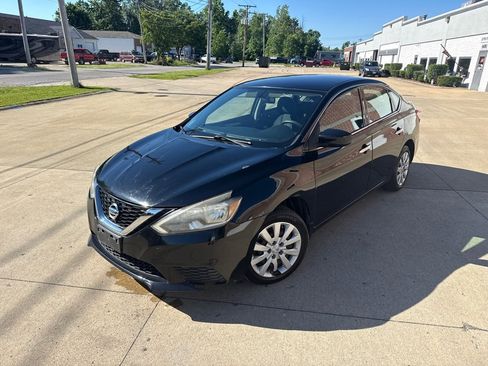 Used 2016 Nissan Sentra S FWD image 1