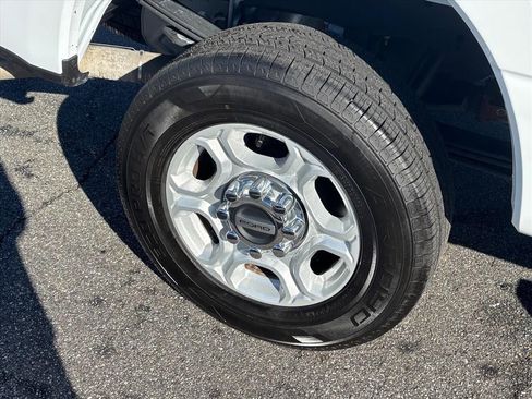 Used 2025 Ford F250 XLT image 27