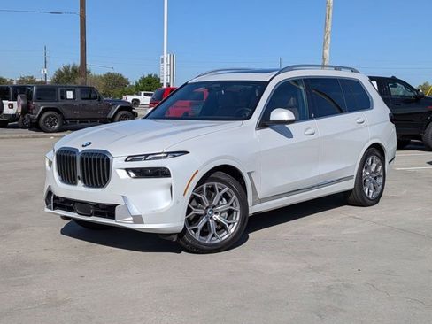 Used 2025 BMW X7 xDrive40i image 1