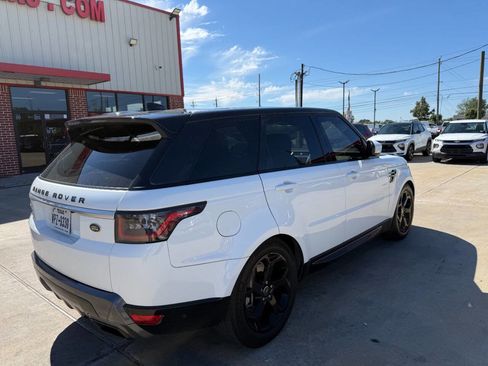 Used 2018 Land Rover Range Rover Sport HSE image 4