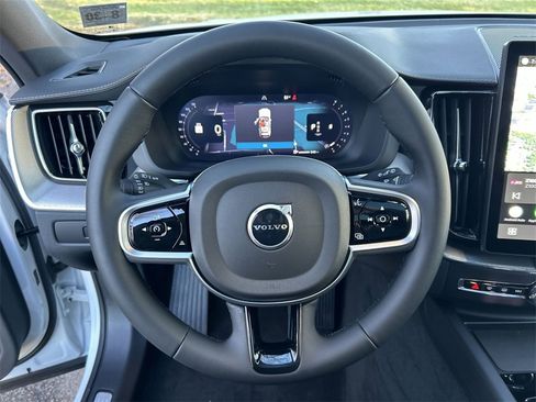 New 2026 Volvo XC60 B5 Ultra w/ Climate Package image 18