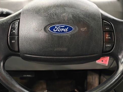 Used 2004 Ford F250 XLT AWD/4WD image 5