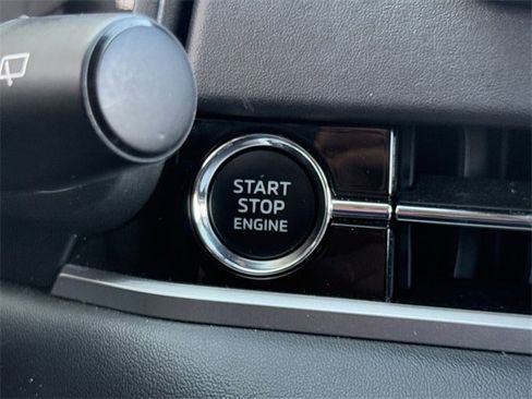 Used 2024 Mitsubishi Outlander SE image 24