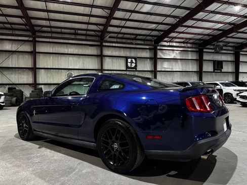 Used 2012 Ford Mustang Premium w/ Electronics Pkg image 7