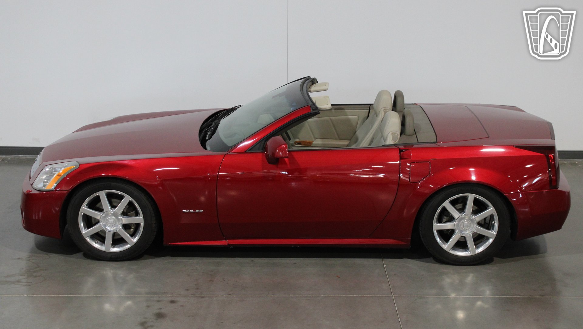 Used 2004 Cadillac XLR RWD image 21