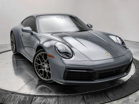 Used 2024 Porsche 911 Carrera RWD image 22