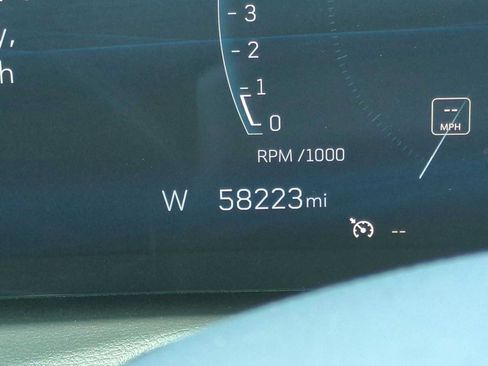 Used 2024 Cadillac XT4 Premium Luxury FWD image 12