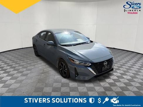 Used 2025 Nissan Sentra SV FWD image 3