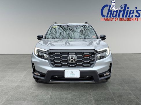 Used 2023 Honda Passport TrailSport image 2