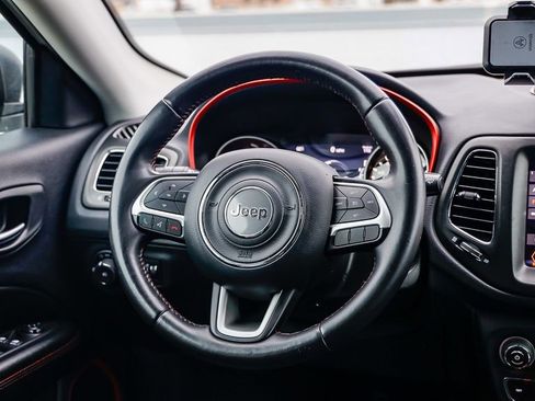 Used 2019 Jeep Compass Trailhawk image 15